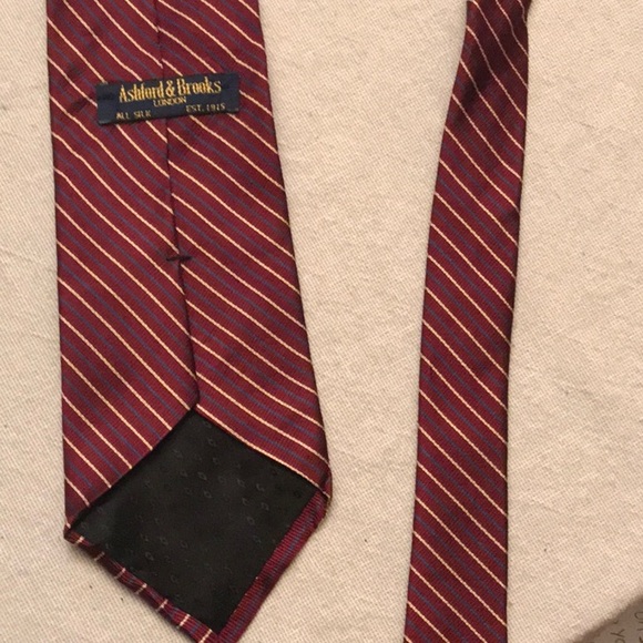 Ashford and Brooks red w/blue &white stripe tie - Picture 1 of 3